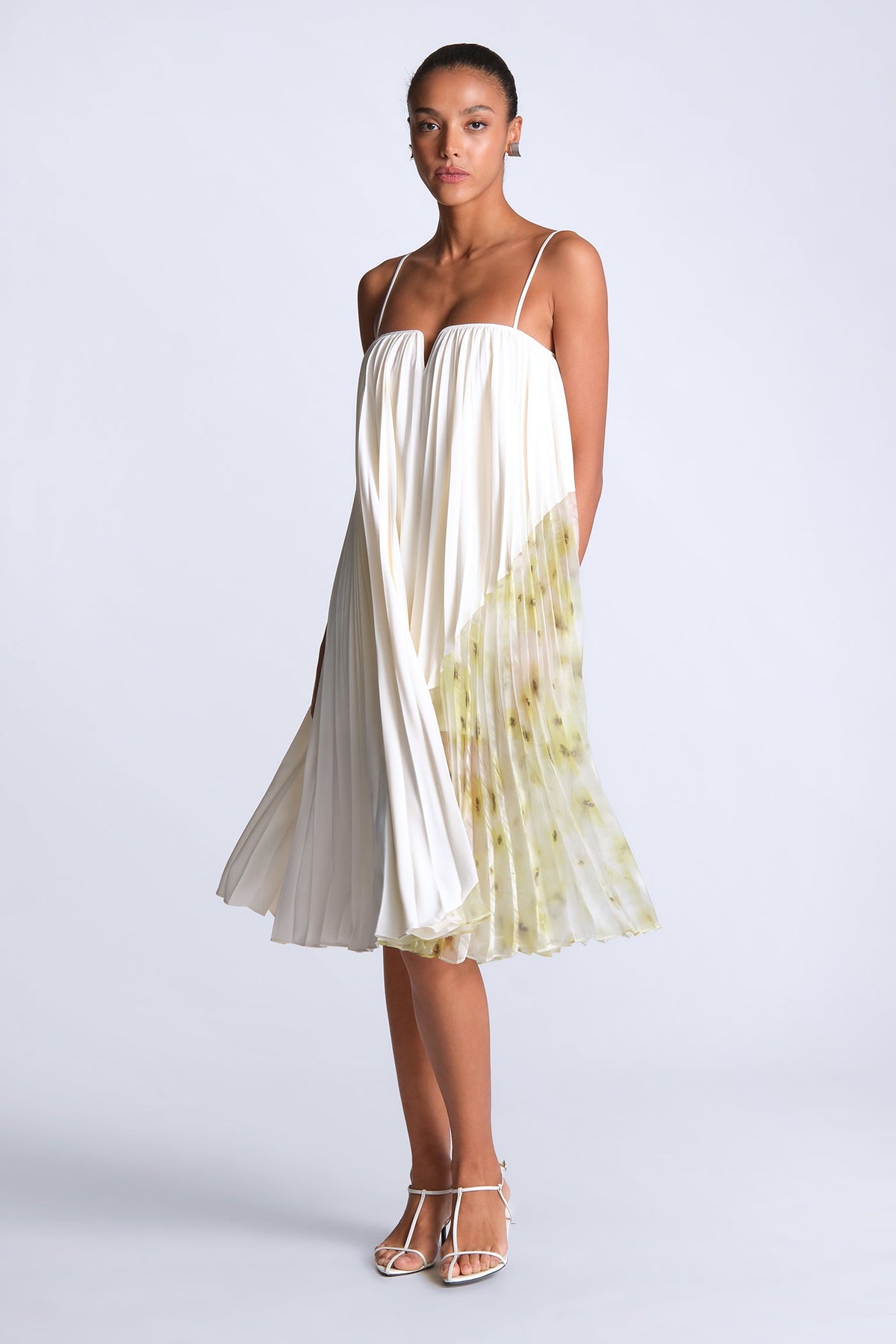 BCBGMAXAZRIA Jennifer Printed Dress Snow White & Bouquet Firefly Print